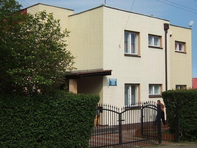 Widok na willę KRYSIA od strony ulicy Topolowej.